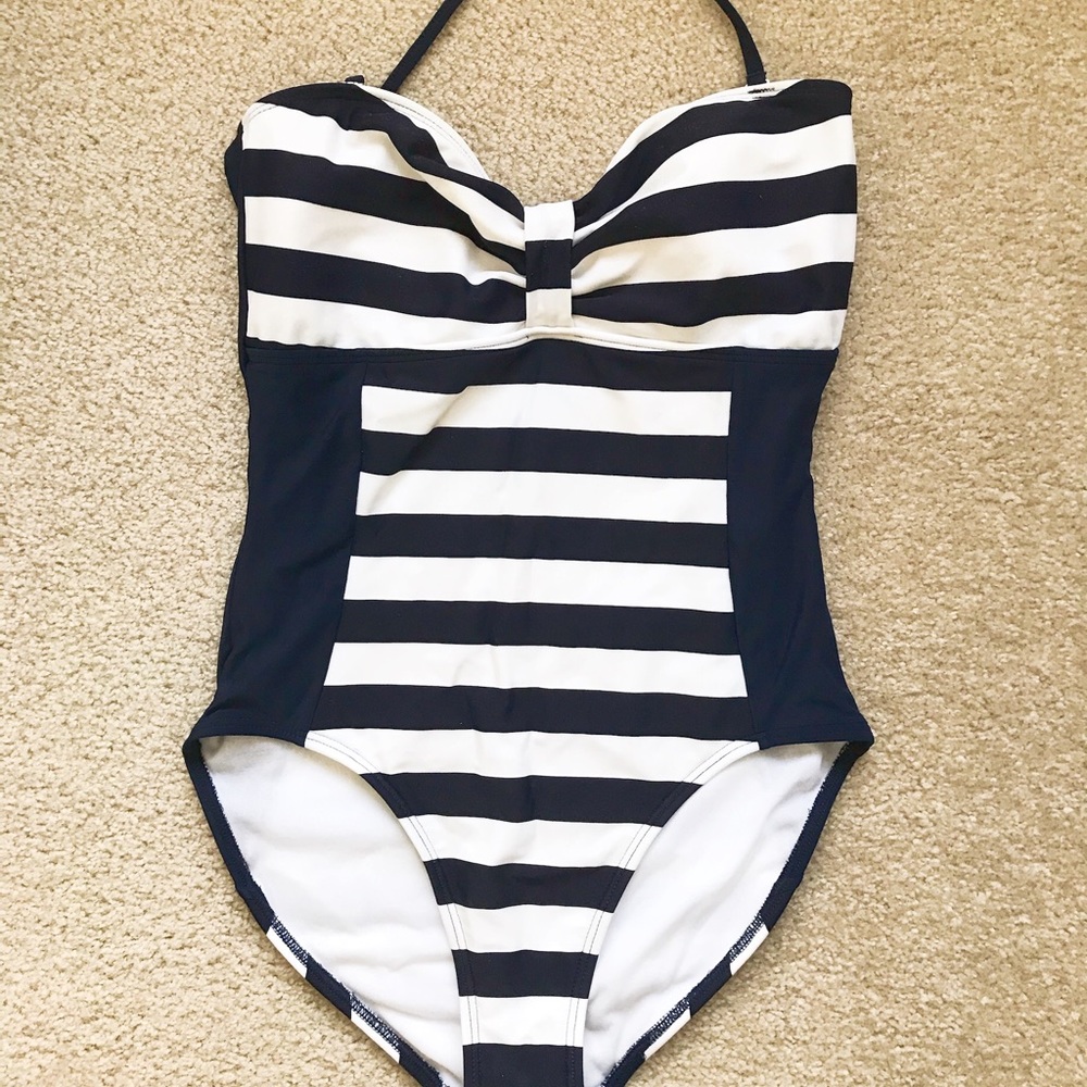Bathing suit